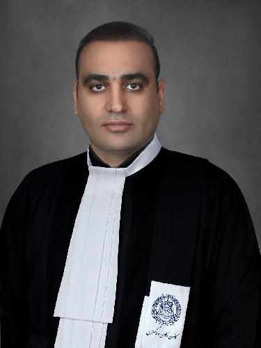 وکیل پایه یک دادگستری و مشاور حقوقی. کارشناس ارشد حقوق در تبریز