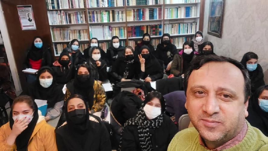 آموزشگاه آزاد علمی ویژه علوم انسانی در تبریز