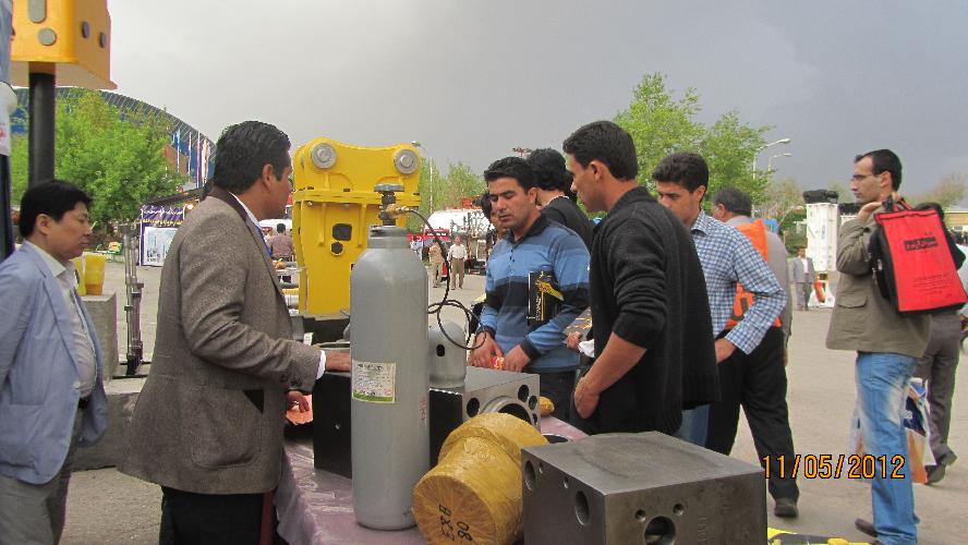 تولیدکننده قطعات چکش های هیدرولیکی در تبریز