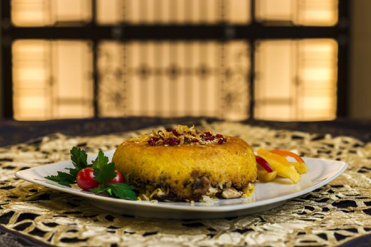 پخت انواع کبابها و غذاهای خانگی در تبریز