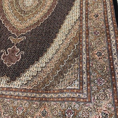 خریدار و فروشنده فرش دستبافت در تبریز