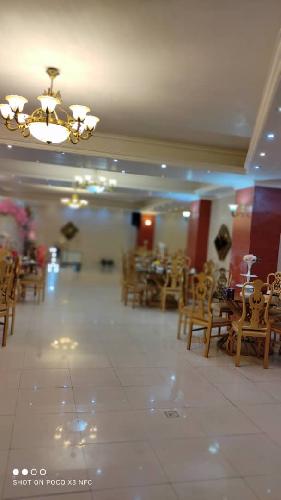 تالار جشن عروسی (ظرفیت 120 نفر) در تبریز