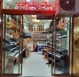 فروش انواع پیانو کیبورد  گیتار  ویالون هنگ درام ولوازم  جانبی در تبریز