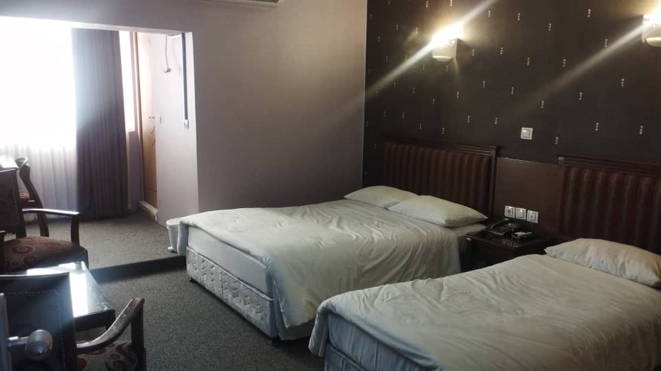 هتل جهانگردی 2 ستاره سراب	 در سراب هتل در سراب