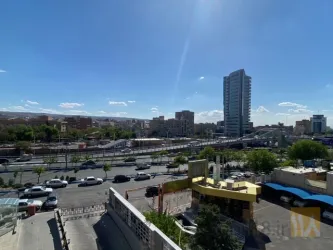 نمونه کار مطب دندانپزشکی دکتر نیما اهنگر اتشی در تبریز - 9