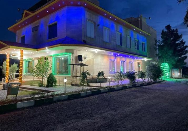 متل در اردستان