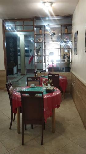 هتل جهانگردی 2 ستاره سراب	 در سراب هتل در سراب