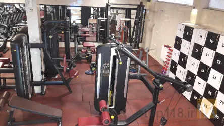 نمونه کار باشگاه تایماز در تبریز - 1