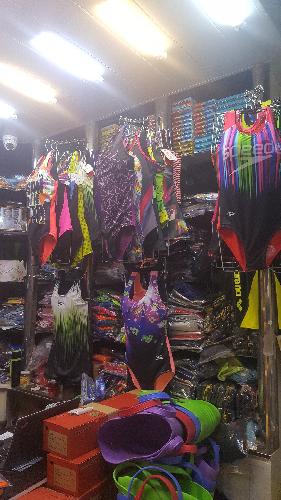 فروشگاه ورزشی بهارک(شعبه دیگری ندارد) در تبریز فروش کالای ورزشی (کلیه ی لوازم شنا) در تبریز