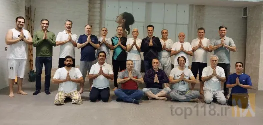 نمونه کار یوگای آقایان ایوب حق گوئی در تبریز - 3