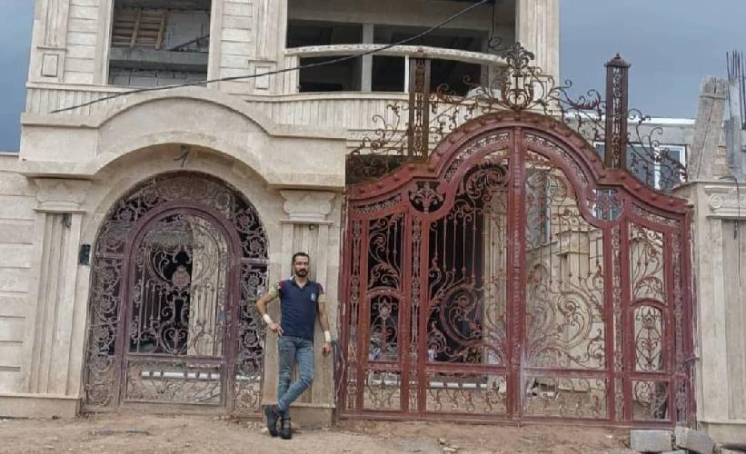 گروه صنعتی هنری شاهکار در تبریز درب لوکس و پله دوبلکس در تبریز