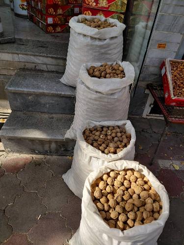 آجیلی و خشکبار در تبریز