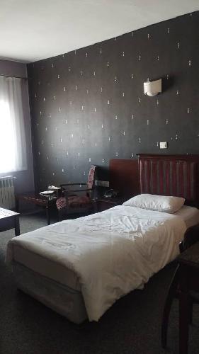 هتل جهانگردی 2 ستاره سراب	 در سراب هتل در سراب