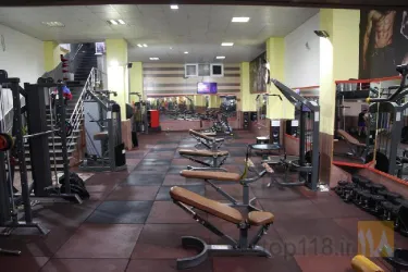 نمونه کار باشگاه بدنسازی وحید  در تبریز - 5