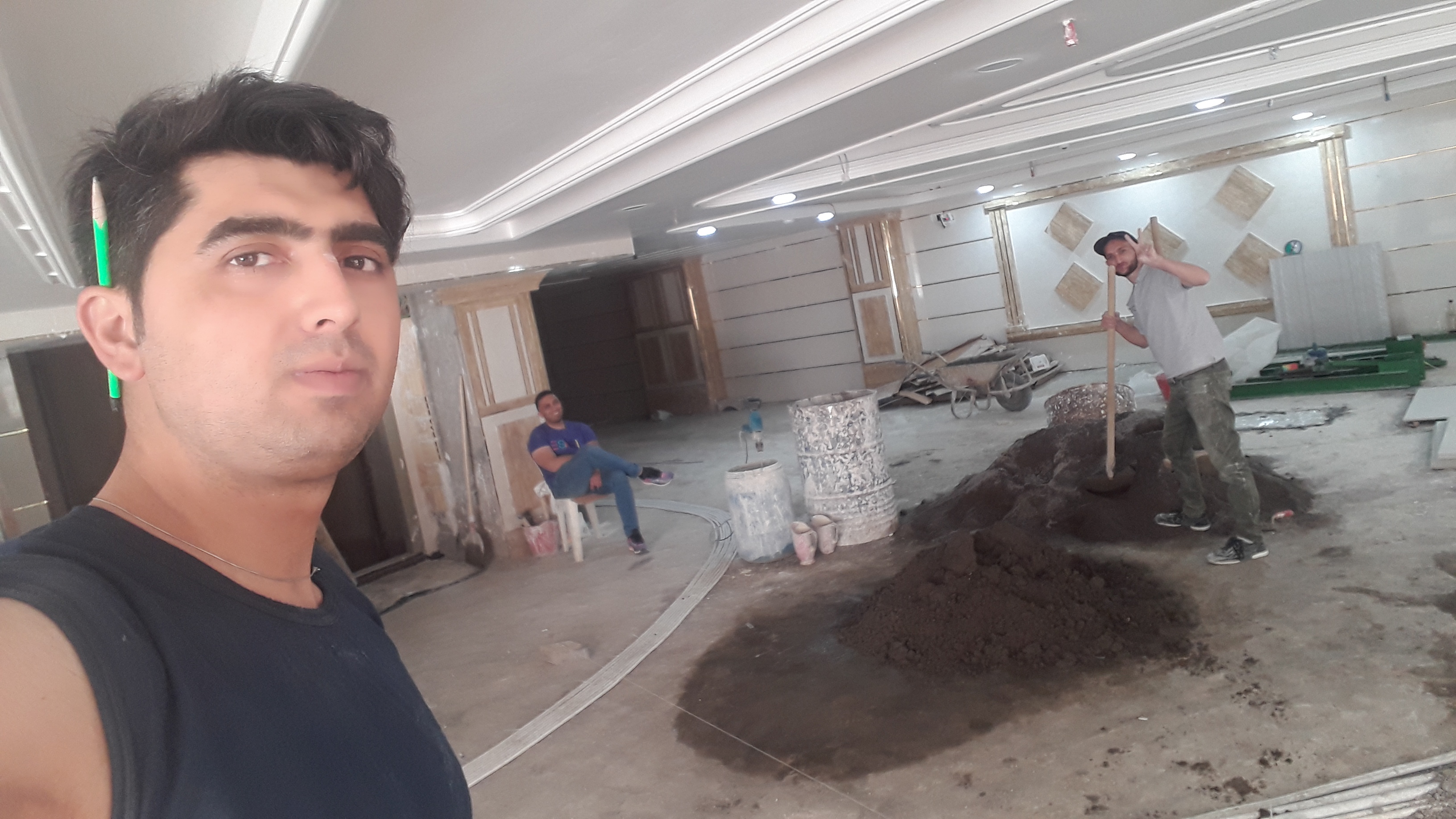 کاشی کاری مجید جدی در تبریز اجرای تخصصی انواع سنگ و سرامیک اسلب ،بوک مچ ،کاشی های تزئینی و دیوار و کف در تبریز
