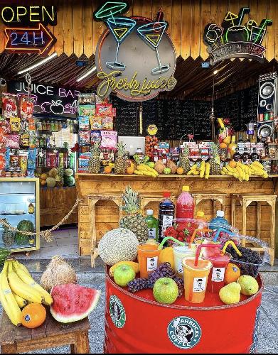 amo faraz tropical bar _بار استوایی عمو فراز در تبریز اولین مبتکر ابمیوه و شیکهای استوایی و خاص وارداتی در تبریز و غرب ایران در تبریز