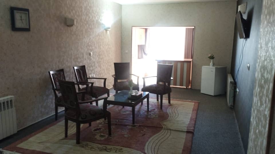 هتل جهانگردی 2 ستاره سراب	 در سراب هتل در سراب