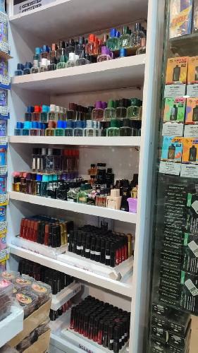 پخش عمده مواد غذایی در کیانشهر