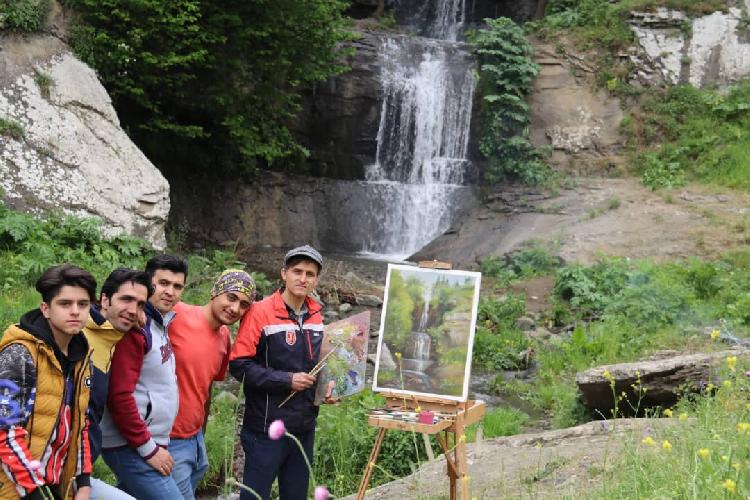 آموزشگاه هنری تیغ زن در تبریز آموزش طراحی / نقاسی / خوشنویسی در تبریز