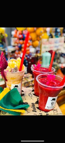 amo faraz tropical bar _بار استوایی عمو فراز در تبریز اولین مبتکر ابمیوه و شیکهای استوایی و خاص وارداتی در تبریز و غرب ایران در تبریز