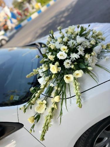 گل فروشی در میانه